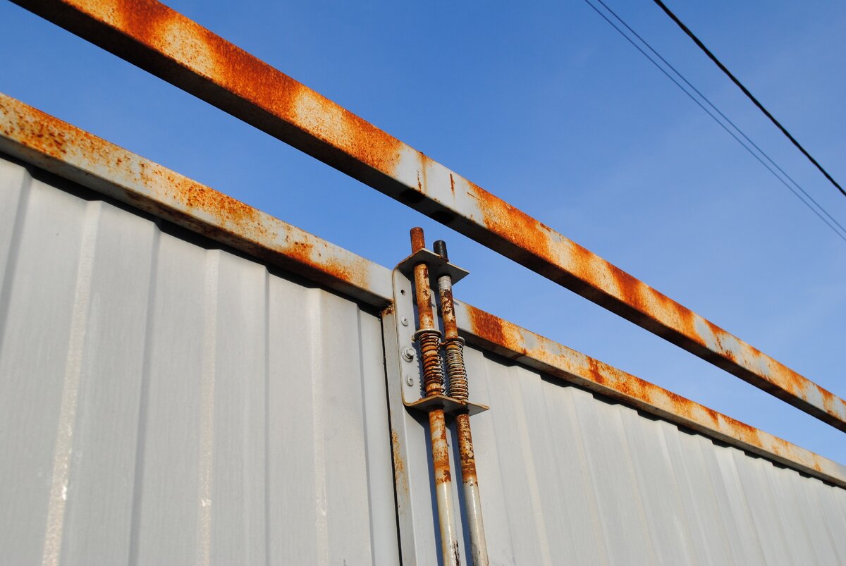 Забор сегодня.