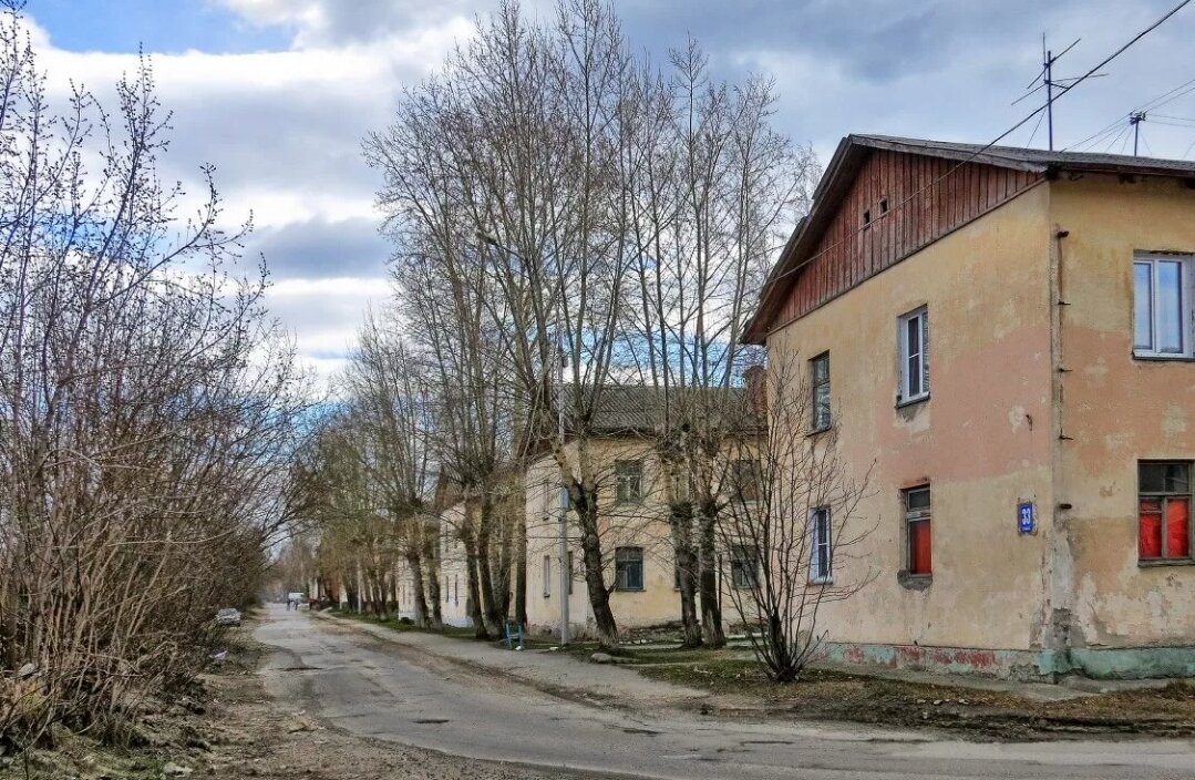 Старое фото.