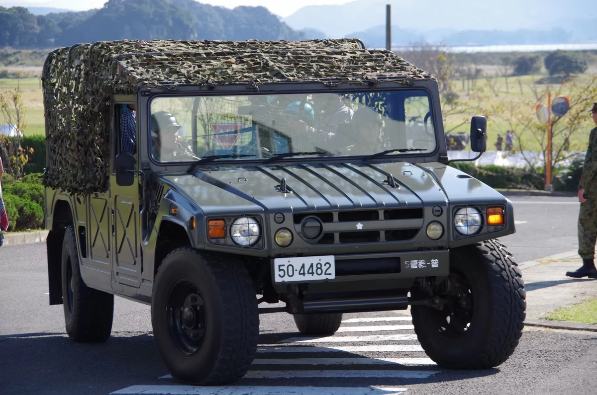 Когда Hummer – это слишком банально: стоит ли покупать Toyota Mega Cruiser  за 3 миллиона | КОЛЁСА.ру | Дзен