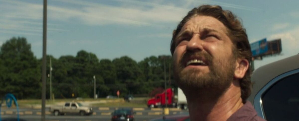 Кадр из кинофильма "Гренландия", 2020 г., режиссер Рик Роман Во, сценарист Крис Спарлинг, композитор Дэвид Бакли (скриншот для иллюстрации)