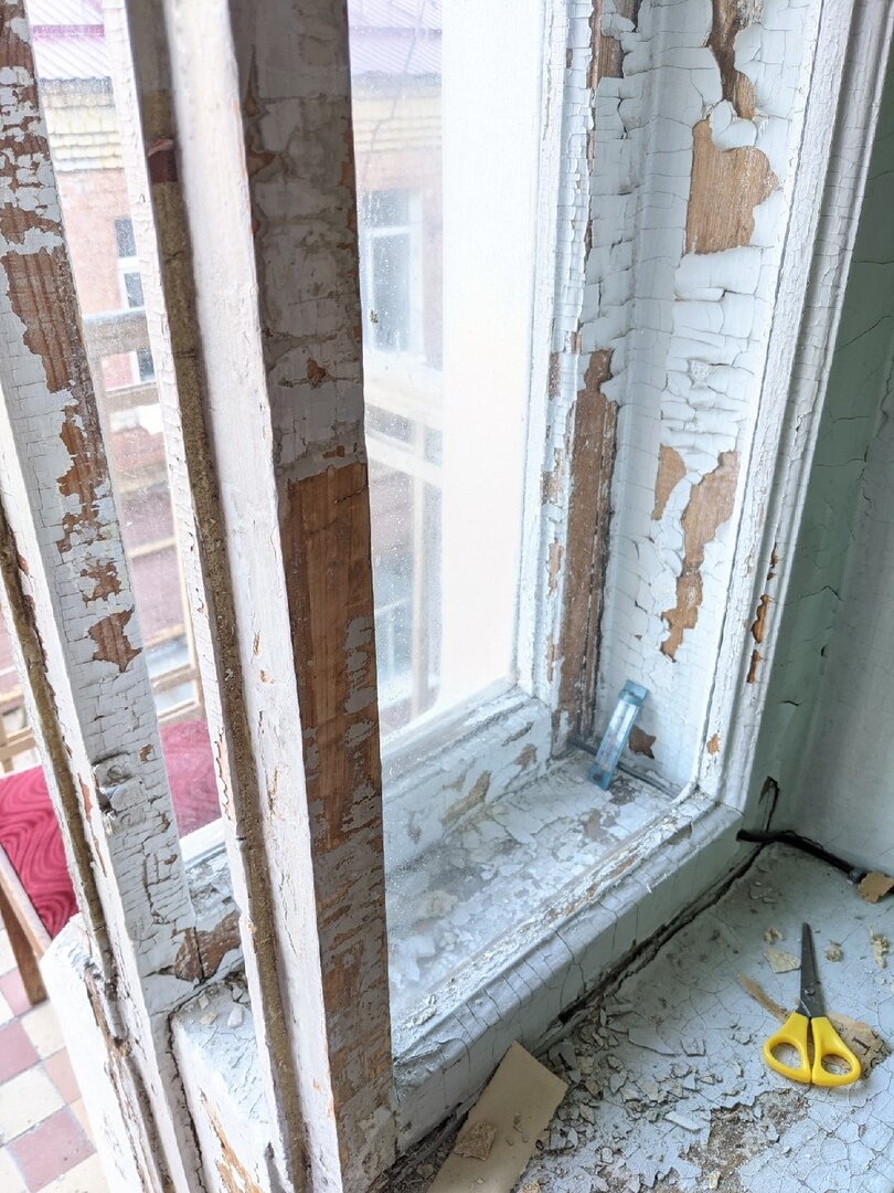 В таком состоянии нам достались окна 