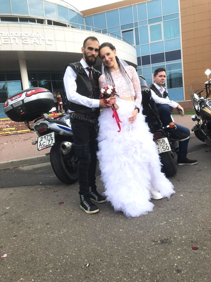 После официальной церемонии.