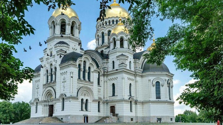 Кафедральный Воскресенский собор в Новочеркасске - главный собор казачества. 