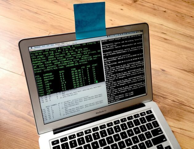 https://cdn.lifehacker.ru/wp-content/uploads/2016/06/web-cam-2_1467296831-630x483.jpg