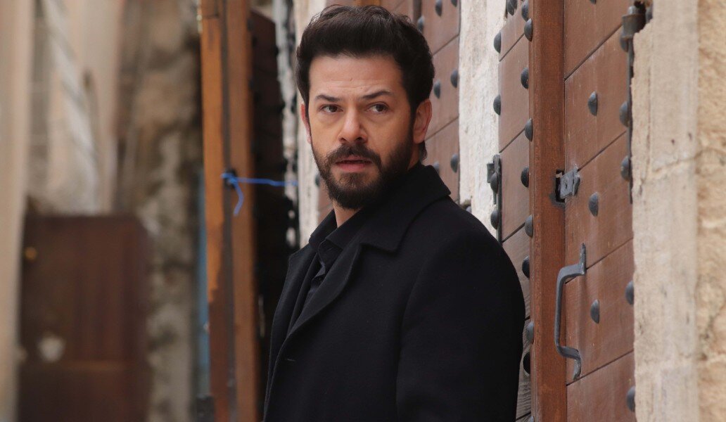 Т?рк плей тв ветреный холм. Семья Шадоглу.