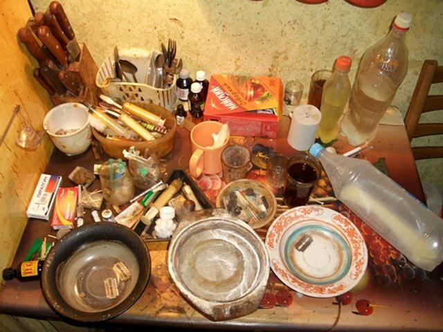 Варится крокодил из подручных средств и бытовых химий, формула постоянно меняется