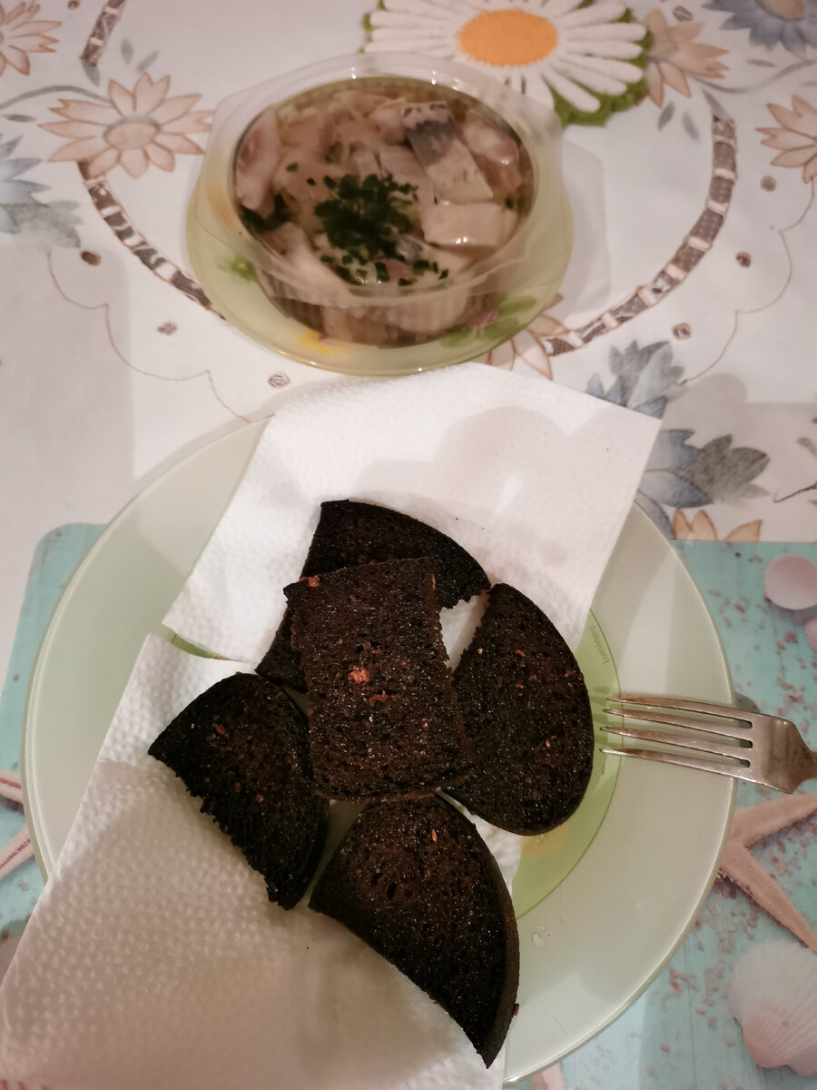 Такая кулинария далека от идеала, но вполне подойдет на вечерок. Фото автора