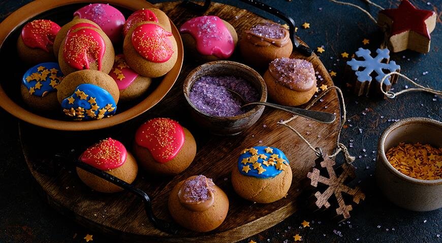 Больше рецептов пряников и другой мелкой выпечки см. на www,gastronom.ru