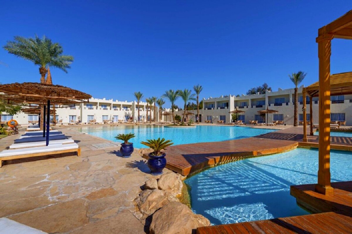 Отель Reef Oasis Beach Resort 5