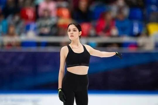    Фигуристка Медведева назвала главный источник своего заработка