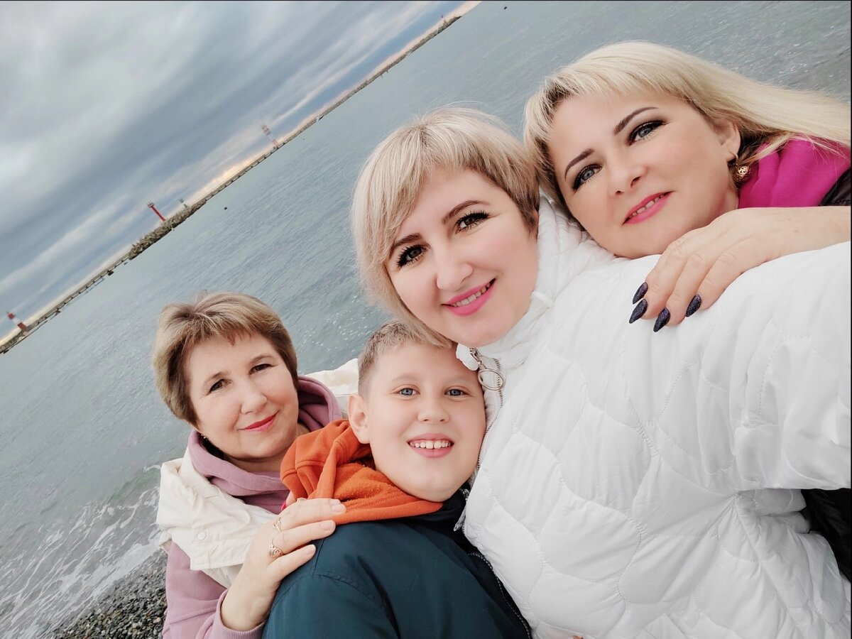 Ноябрь 2022 год. Маме 64 года здесь.