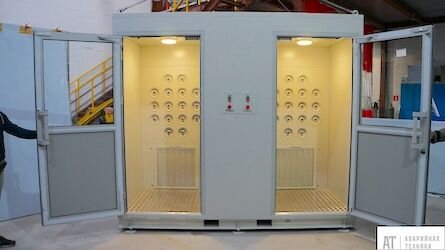 Шкаф для обеспыливания спецодежды. Камера personnel cleaning booth. Установка обеспыливания одежды. Помещение обеспыливания одежды. Установка обеспыливания одежды.