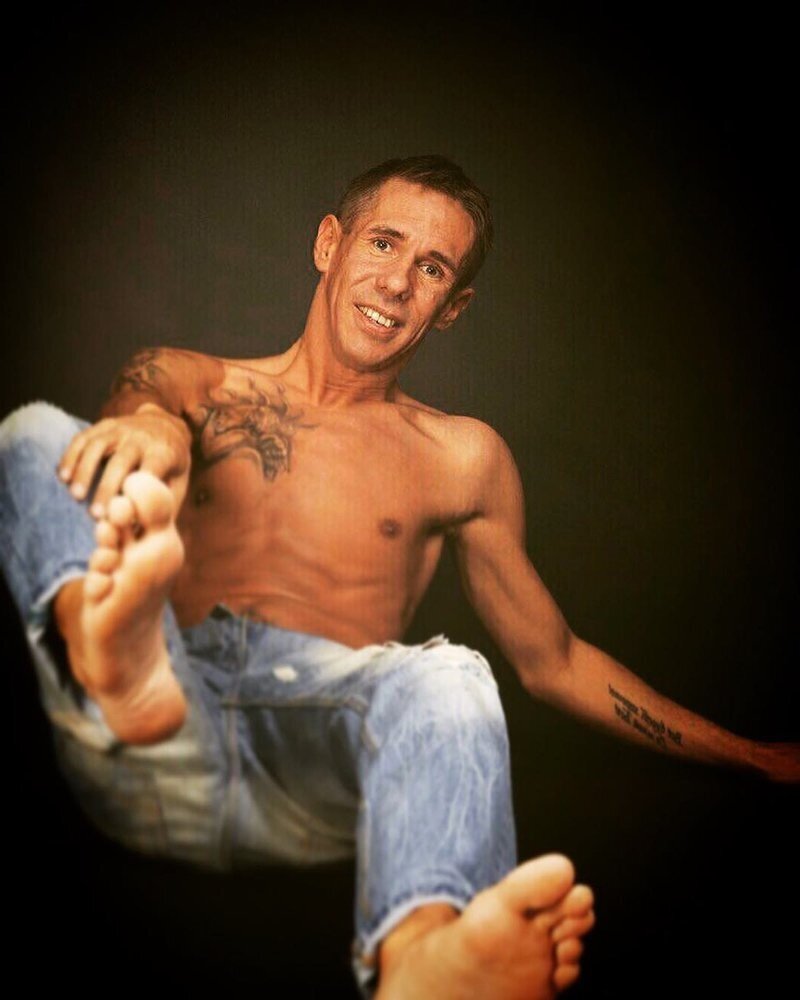 Одно из "странных" фото  актёра