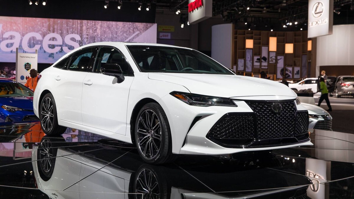 Toyota Camry XV70 2020-2021 после рестайлинга. Общий стиль модели станет гораздо ближе к моделям от Lexus.