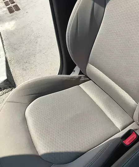 Низкое качество отделки проявляет себя на относительно малых пробегах.