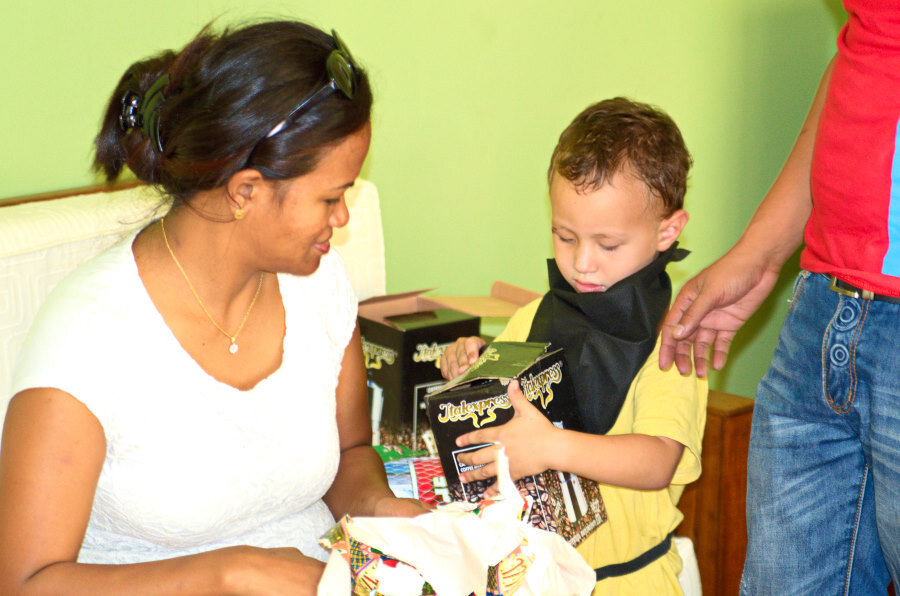 2. Ивану достался костюм ZORRO

