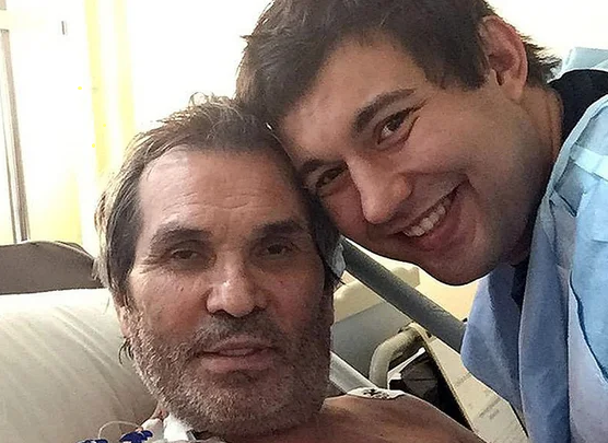 Бари Алибасов и его сын в больнице