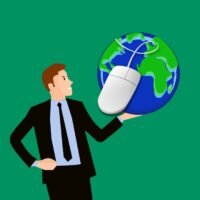 Идеи  открыть интернет-магазин приходит по разным причинам. Кто-то желает  расширить каналы реализации товаров или услуг существующего успешного  бизнеса. Тогда открытие-интернет магазина дает возможность охватить  широкие слои населения без глобальных затрат. Кто-то  только задумывается об открытии своего бизнеса и ищет варианты. В этом  плане открытие интернет-магазина (при грамотном подходе, который описан  ниже) — хороший вариант. При желании заниматься открытием  интернет-магазина самостоятельно, финансовые расходы можно свести к  минимуму. А это значит, что при неуспешном завершении проекта, владелец  не понесет каких-то серьезных материальных потерь (т.е., мероприятие в  целом безопасно). 