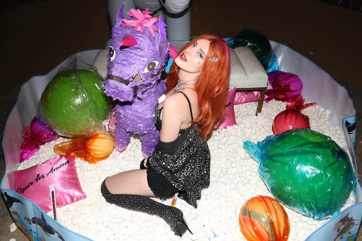 Белла Торн на фестивале Coachella 14 апреля 2019 года в Индио, Калифорния.