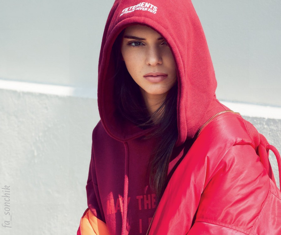 спортивная толстовка