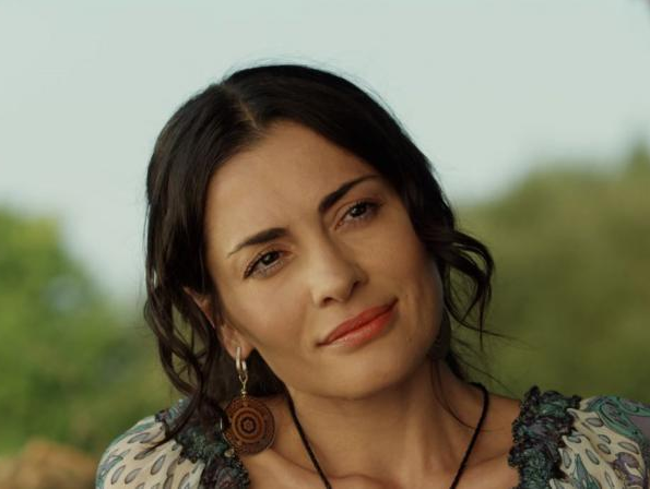 Виктория Полторак в сериале «Цыганка». Кадр из сериала