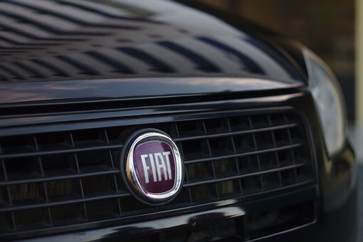 https://cdn.pixabay.com/photo/2014/08/18/05/18/fiat-420417__340.jpg