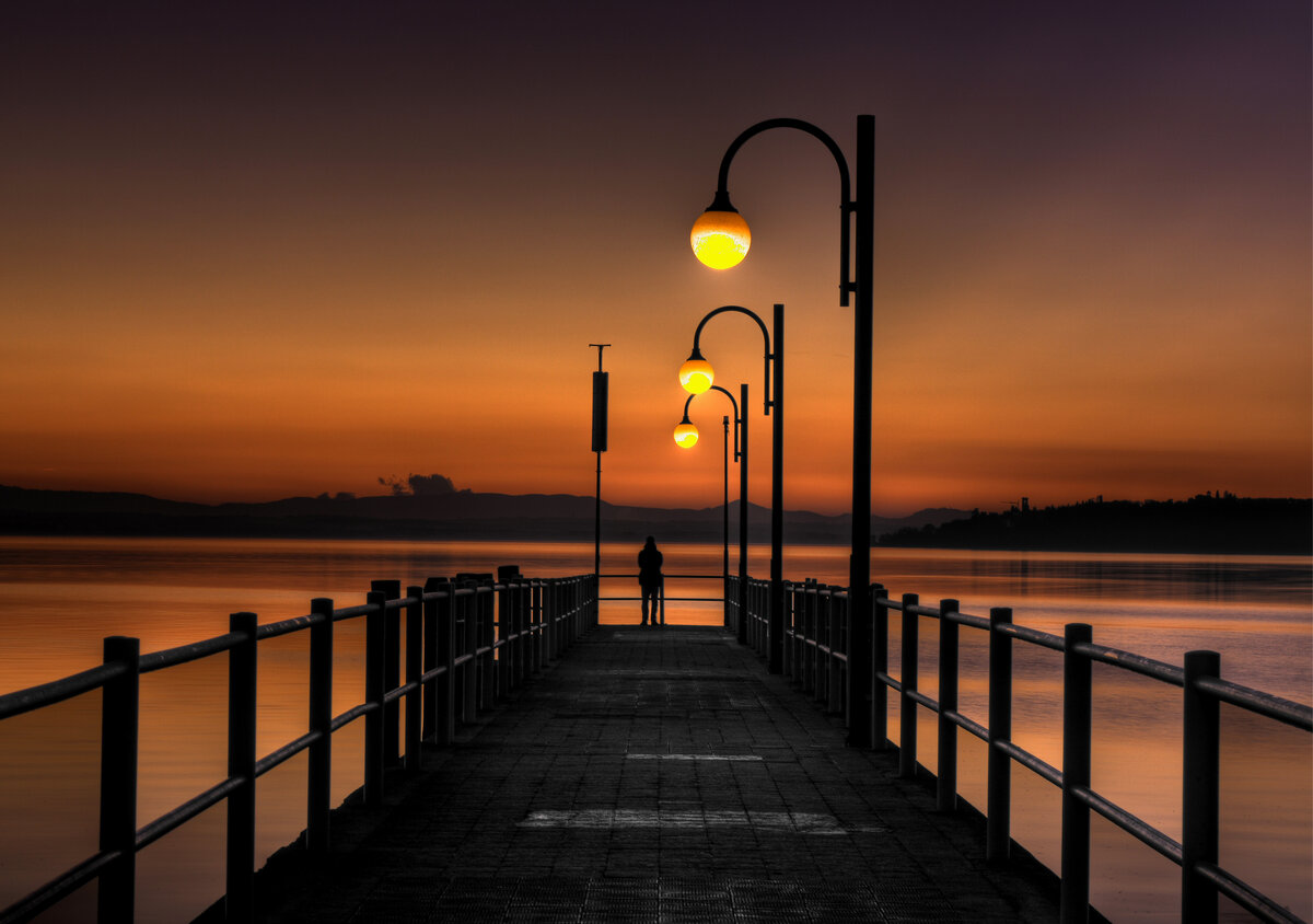 https://www.firestock.ru/zakat-na-pirse-sunset-at-the-pier/