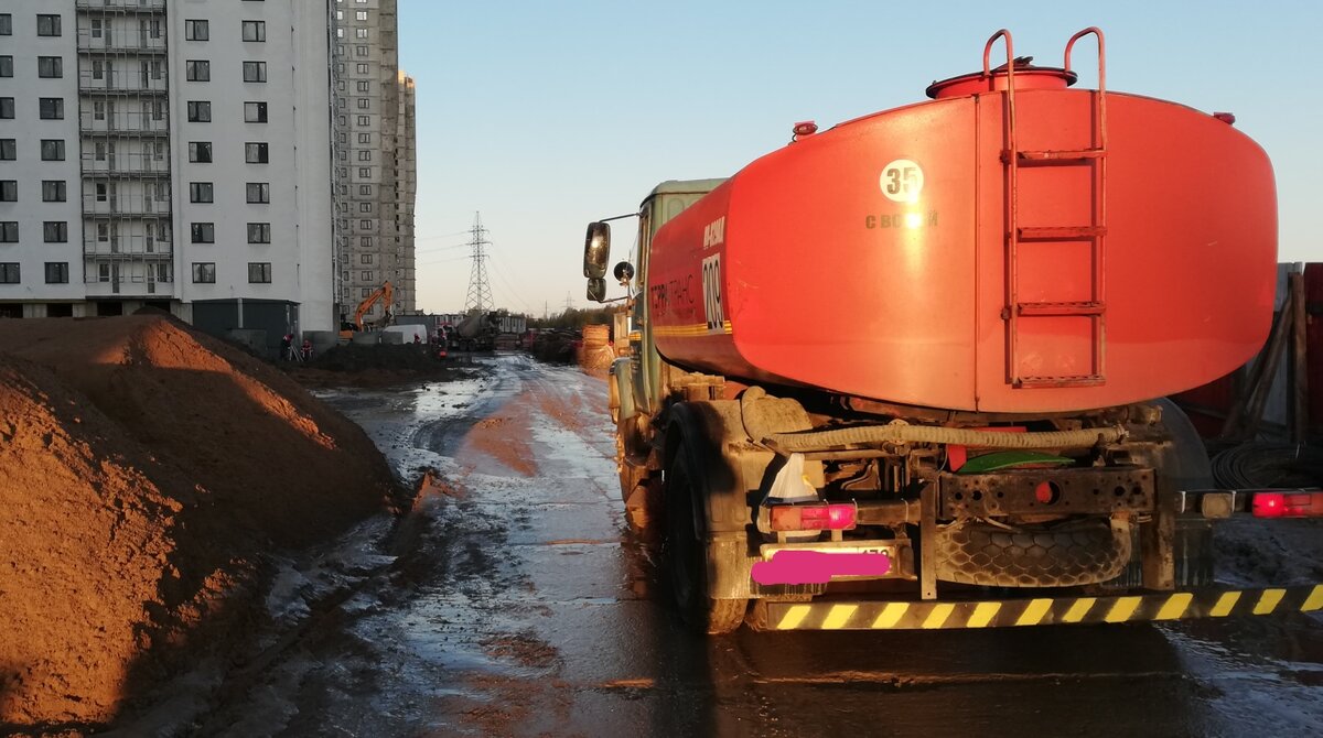 Роем котлован под ливневки в СПб | Доставим техническую воду в  Санкт-Петербурге и ЛО | Дзен