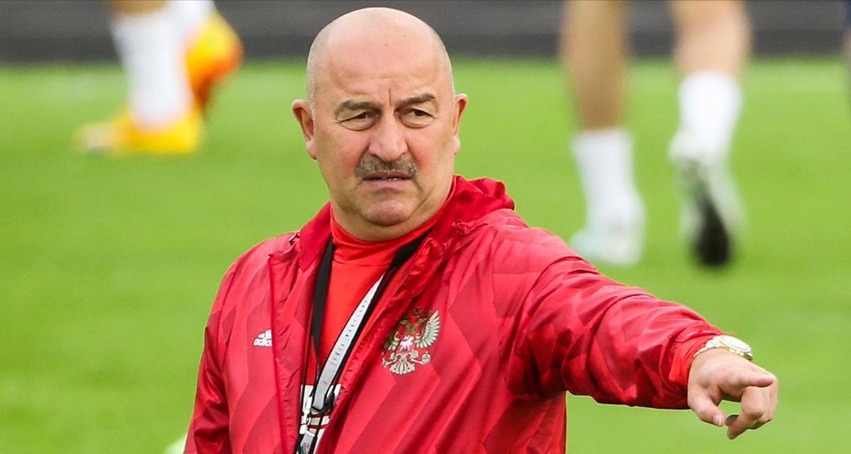 Главный тренер сборной России Станислав Черчесов