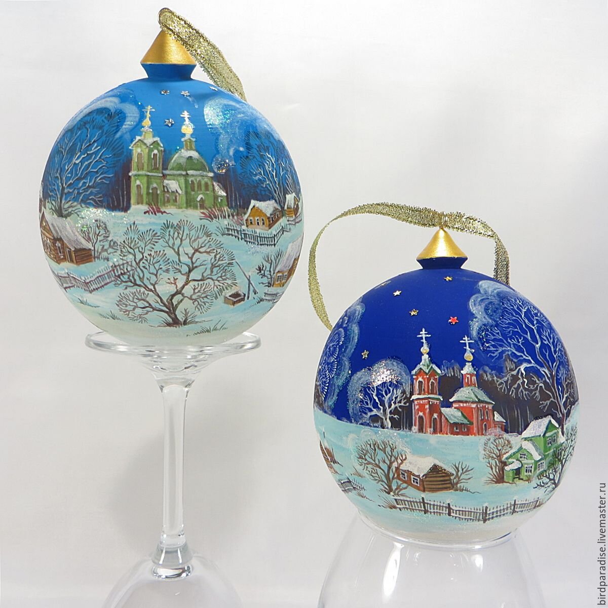 Подарок на новый год  © https://www.livemaster.ru/item/8353777-podarki-k-prazdnikam-novogodnij-elochnyj-shar-elochnoe-ukrashe