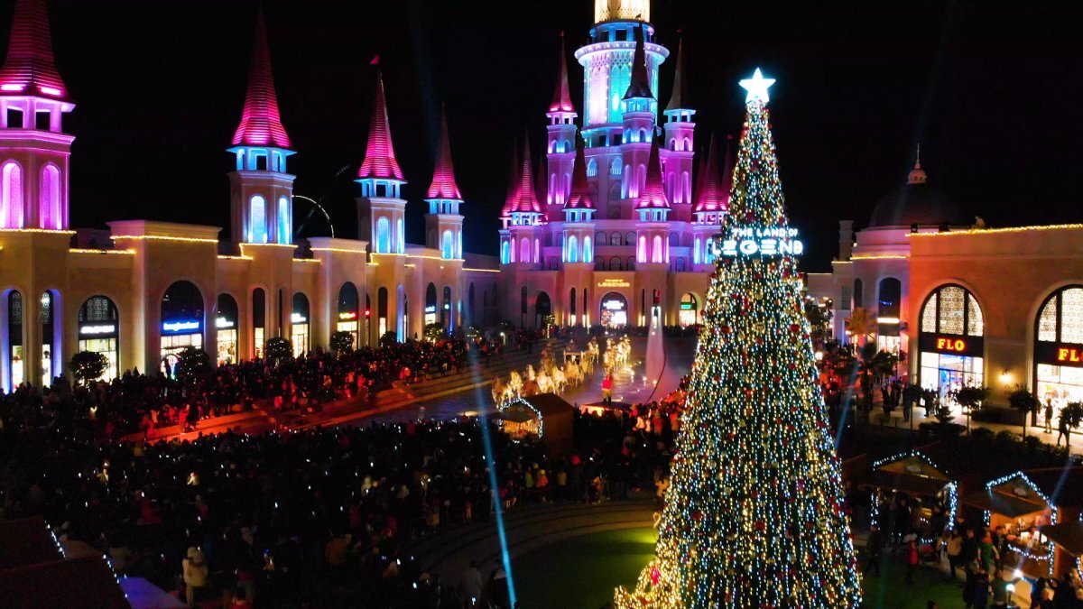 фото http://newyear.thelandoflegendsthemepark.com