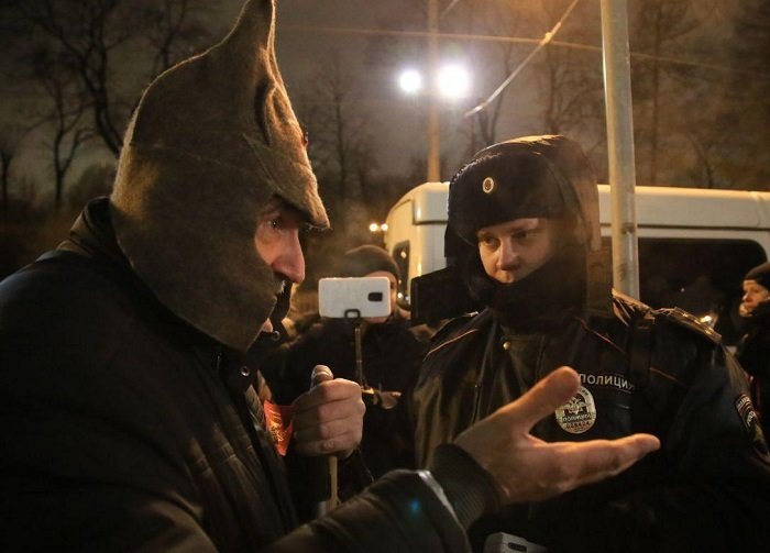Суд не согласился с полицией, посчитавшей костюмированное шествие политическим мероприятием. Фото "Фонтанка ру" 