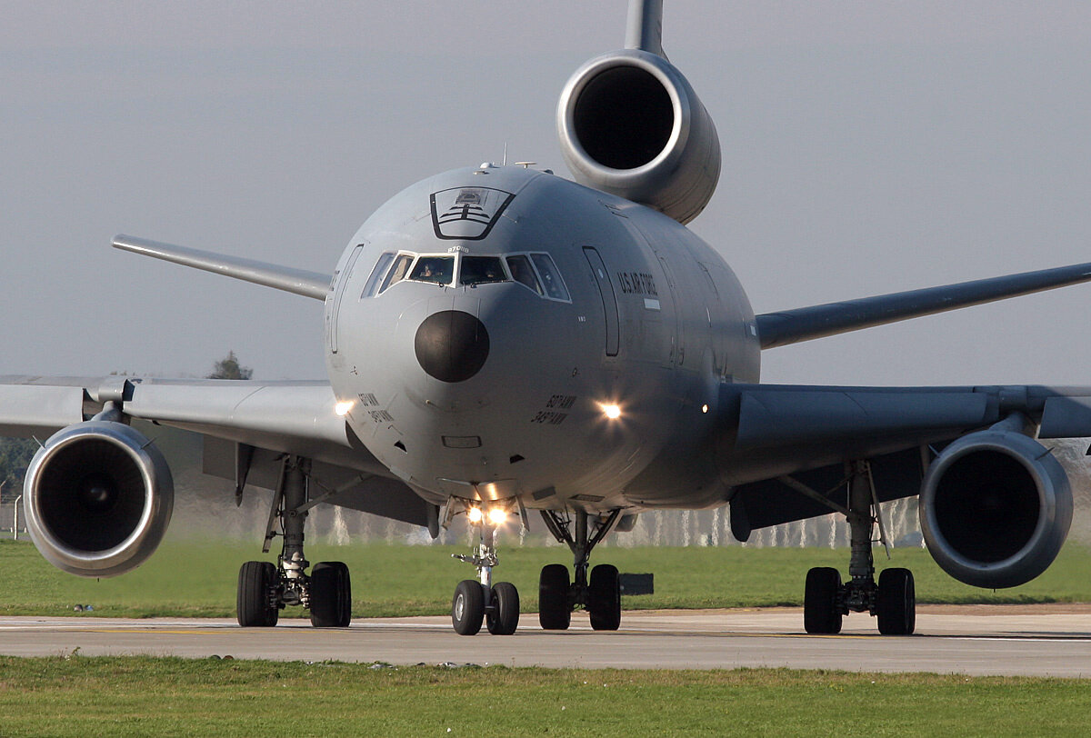 Самолет заправщик KC-10 Листайте