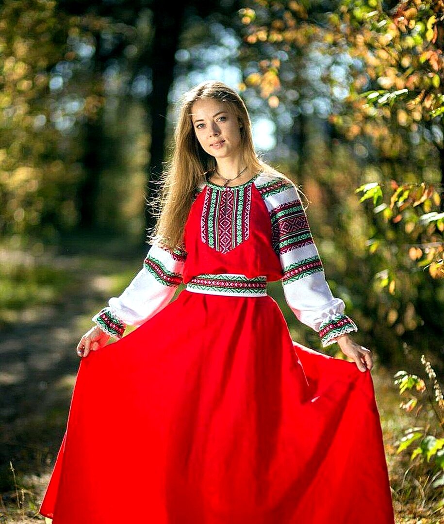 Девушка в русском народном костюме картинка