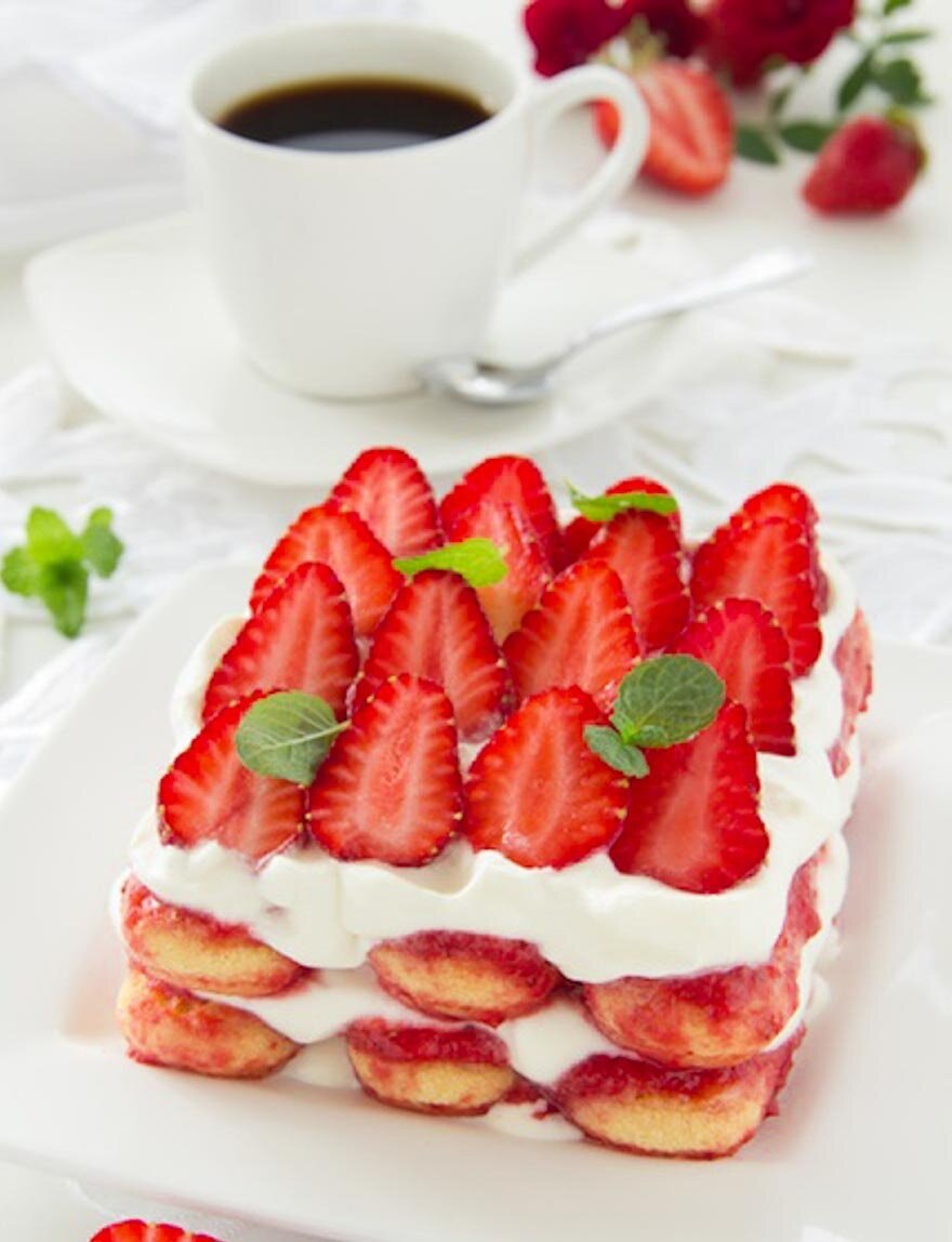 Клубничный кремовый торт