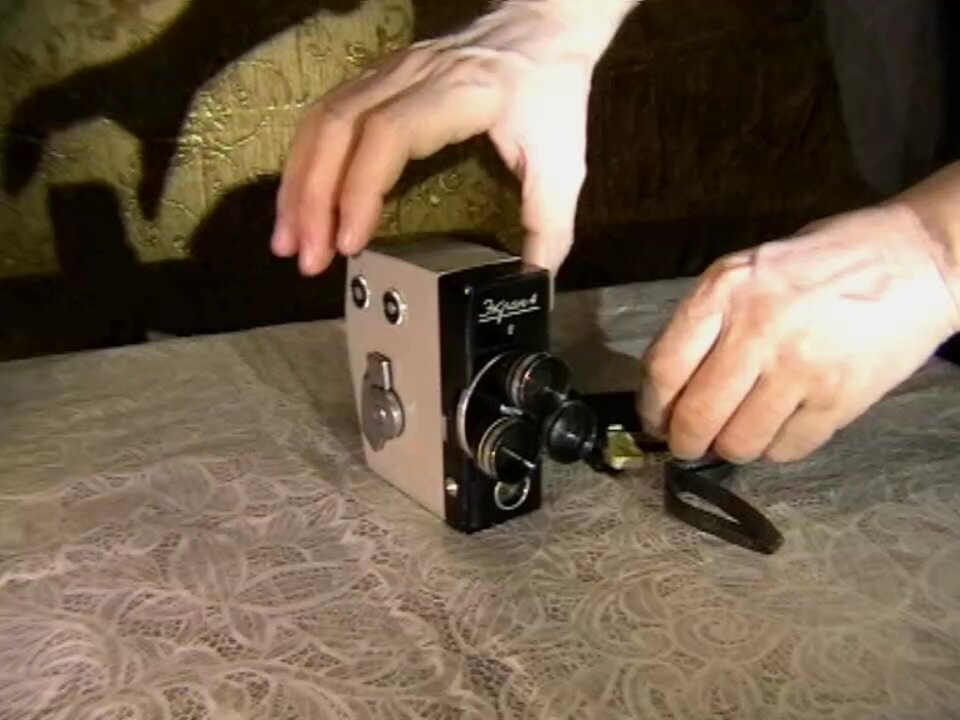 Кинокамера "Экран-4" , 1966-75 годы, была одной из самых миниатюрных камер 20-го века..