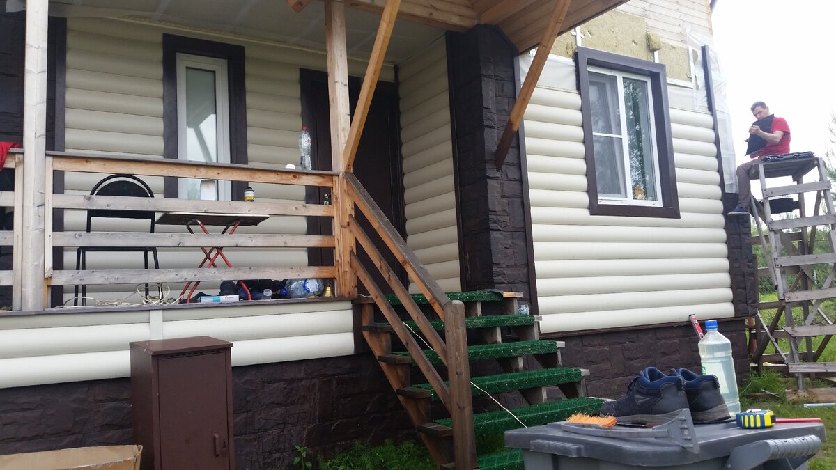 Отделка блок-хаусом фасада дома