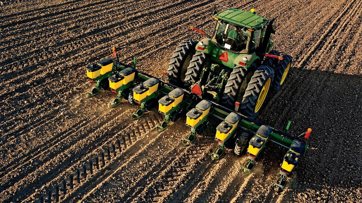 Фото: deere.ru John Deere 1705