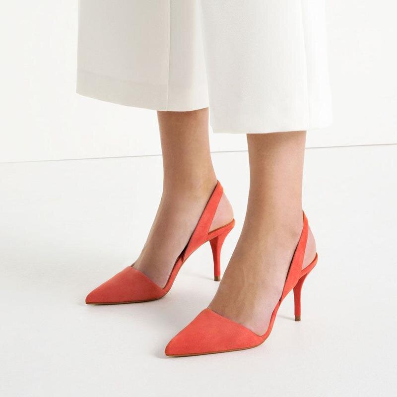 обувь с открытой пяткой     Источник :  yandex.ru/images