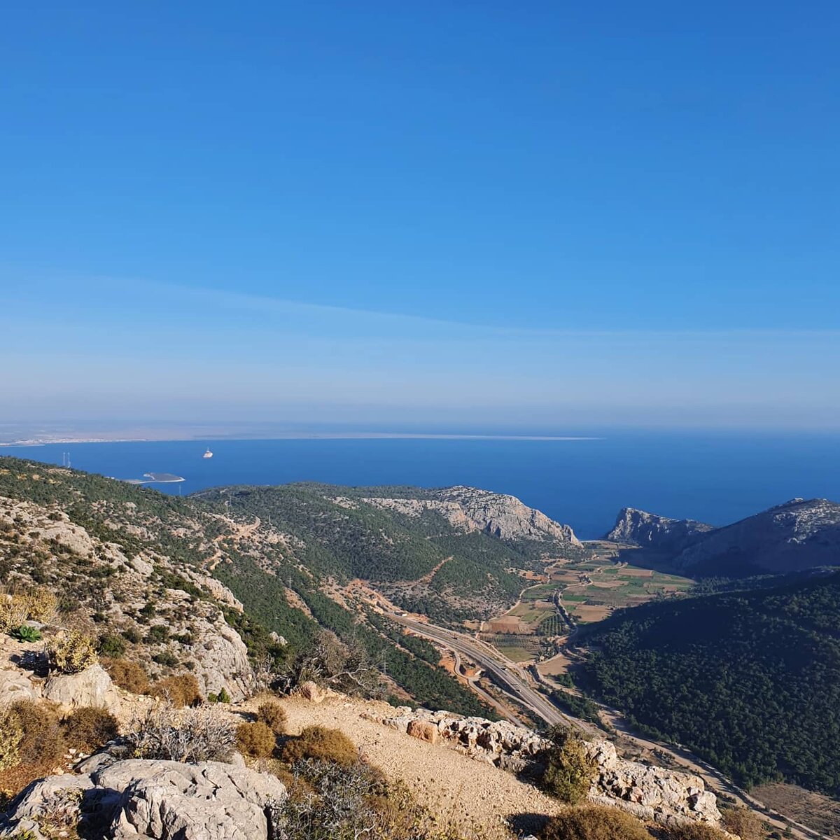 Вид из крепости на море