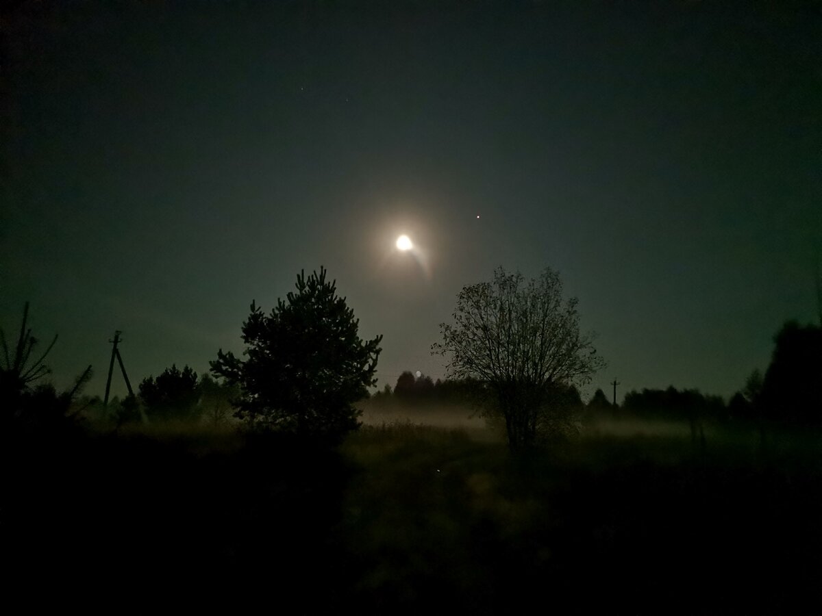 Ночь в деревне.