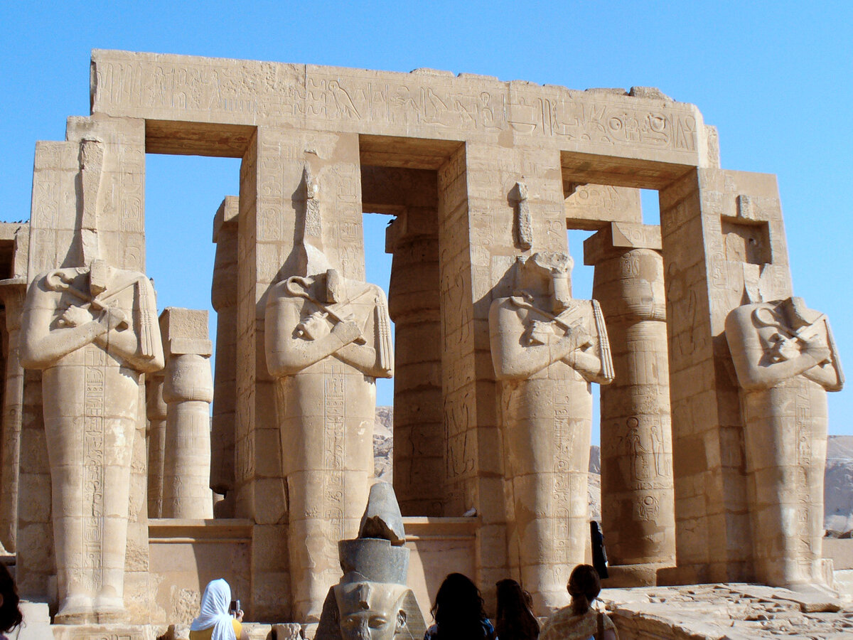 Luxor Temple logo