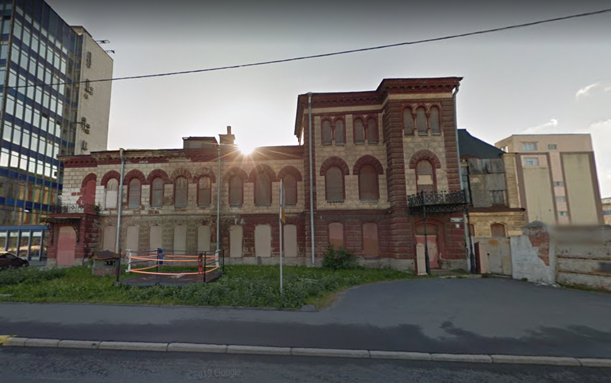 ...и сейчас. Пироговская набережная, 19