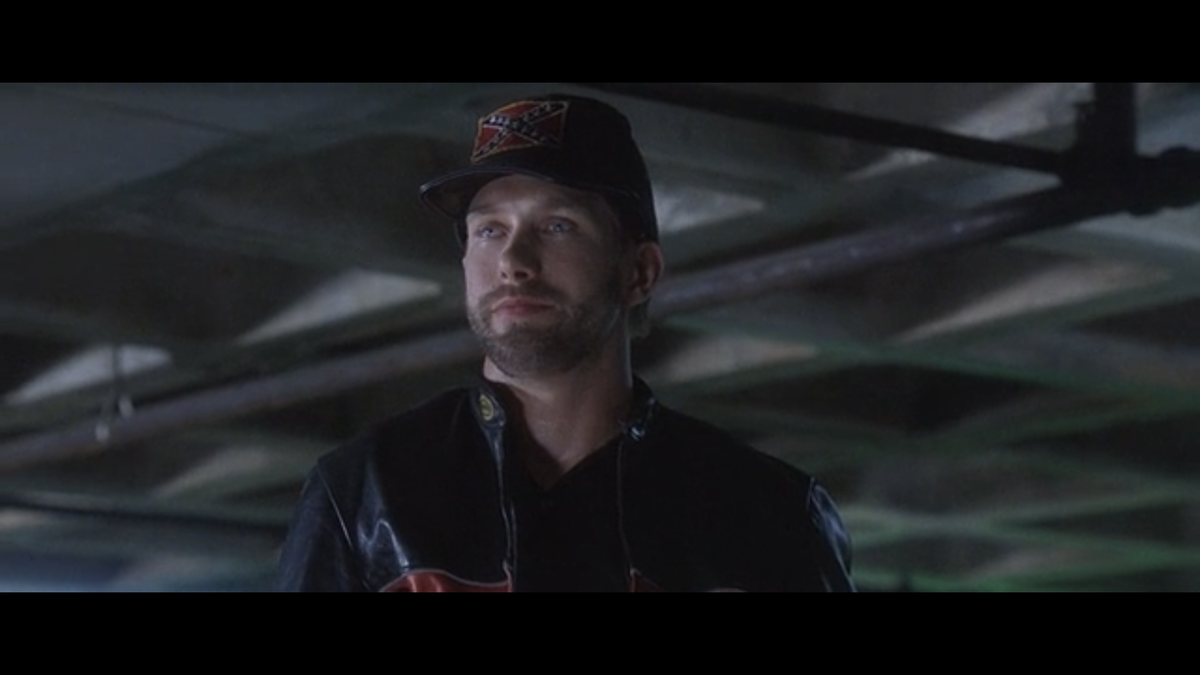 Кадр из фильма «Подозрительные лица»