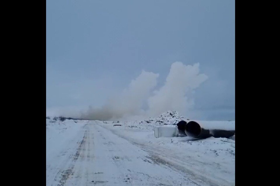     В соцсетях опубликовали видео взрывов скал. Фото: скрин видео vk.com/my_teriberka