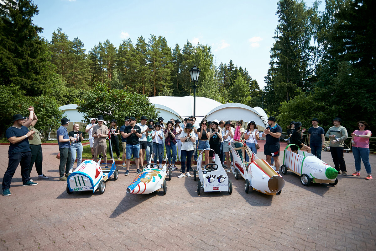 Участники перед заездами