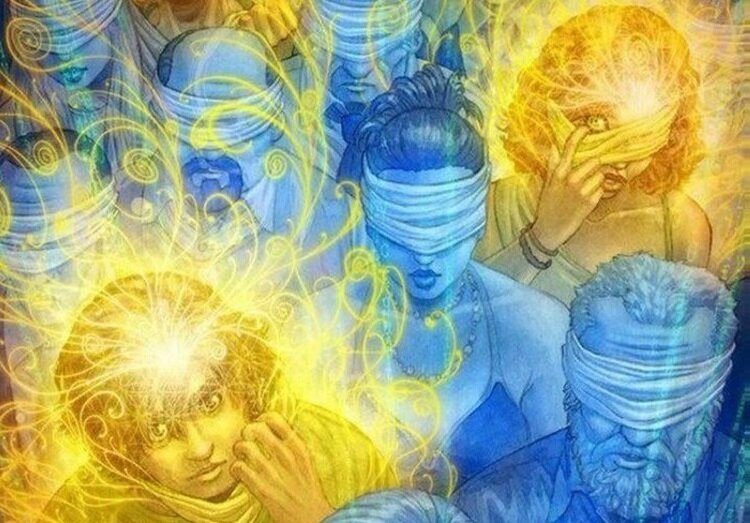 На сегодняшний день написано и сказано так много, что голова идёт кругом. Огромное количество мастеров рассказывает о пробуждение, просветлению и тд. Я не пробуждённая и не просвятлённая. Просто слушаю, смотрю и делаю лично для себя какие-то выводы.  Стала медитировать и заметила, что просто стала спокойнее. Изменилось восприятие этого мира и всего, что в нём происходит. Самое главное-перестала винить других и всю ответственность за происходящее в моей жизни взяла на себя. Подключила анализ происходящего сомной и действительно причина всему именно Я. Пропали проблемы и появились задачи. А основная прелесть задачи - это то, что она обязательно имеет решение. Нужно только посидеть, проанализировать без эмоций и вот оно. Ещё один плюсик - это остановилась и перестала куда-то бежать. Стала замечать прелесть восхода и заката, красоту звёздного неба, пение птиц и тд. Куда-то ушли из моей жизни люди, которые постоянно приносили в мою жизнь  неготив. Стала наслаждаться тишеной и возможностью услышать себя и именно свои мысли и ощущения, а не навязанные обществом и СМИ.                                                                    Ну вот пожалуй и всё, чем захотелось поделиться. 