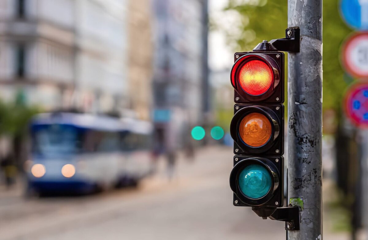    В будущем у светофоров может появиться новый, белый сигнал