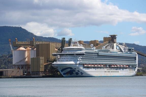    Круизный лайнер Ruby Princess. Фото: Global Look Press