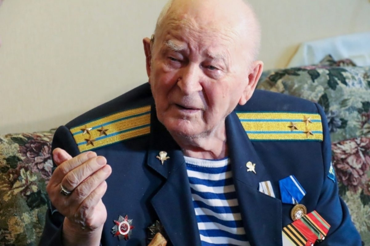    Только вперёд. Легенда курских десантников остаётся в строю и в 98 лет